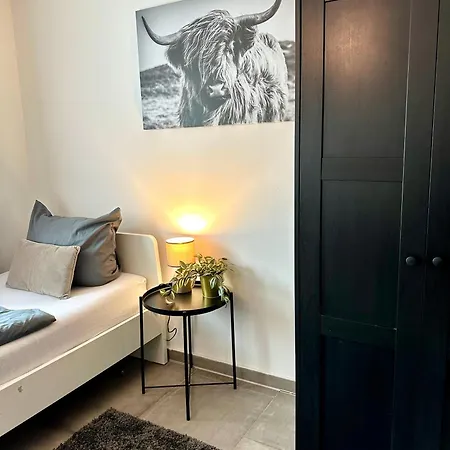 3 Bedroom Near Düsseldorf Messe&airport 6 Single Beds Wifi *