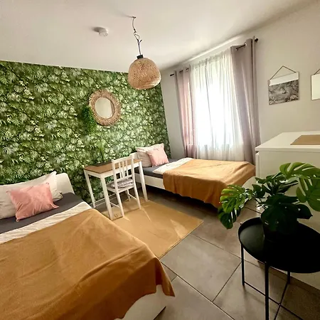 3 Bedroom Near Düsseldorf Messe&airport 6 Single Beds Wifi *