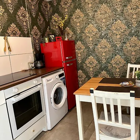 Apartment 3 Bedroom Near Düsseldorf Messe&airport 6 Single Beds Wifi