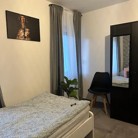 3 Bedroom Near Düsseldorf Messe&airport 6 Single Beds Wifi Apartment Duisburg